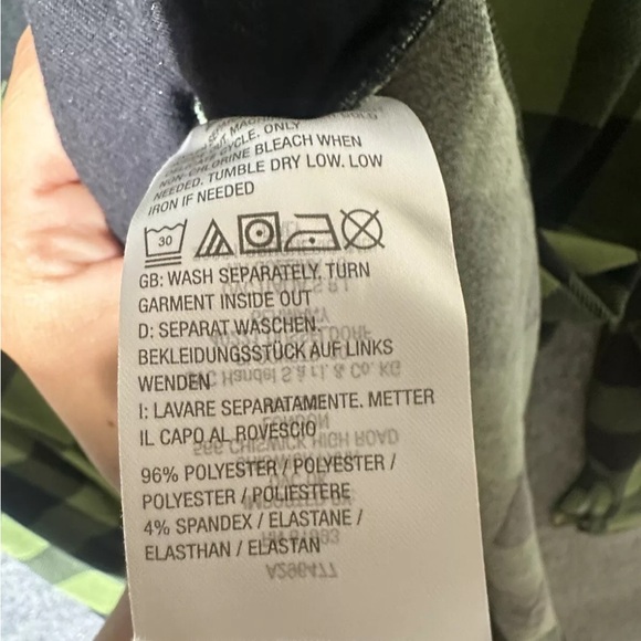 D & Co. Women's Long Sleeve Button Up Collared Green/ Black Medium - Picture 7 of 7